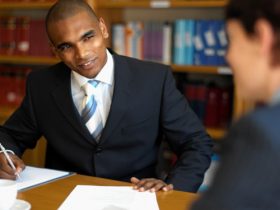 How Do Human Resource Managers Benefit An Organization