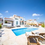 luxury rented villas