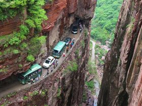 A List Of 6 Dangerous Places Of The World For Driving!