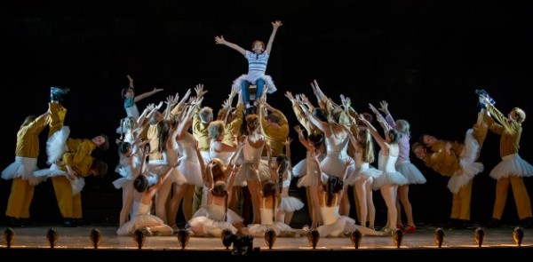 Billy Elliot live Screening Tops UK Silver Screen Film Industry