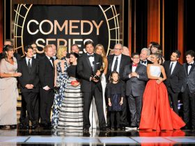 Emmys: 'Modern Family' Wins Outstanding Comedy Series