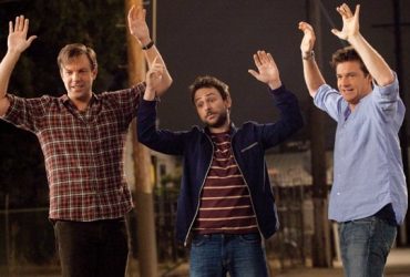 Horrible Bosses 2: Jennifer Aniston asks Jason Bateman to poo on her!