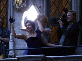 Lady Gaga sheds quirky image for jazz album with Tony Bennett