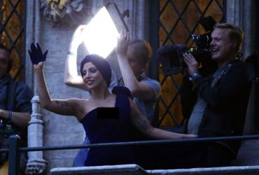 Lady Gaga sheds quirky image for jazz album with Tony Bennett