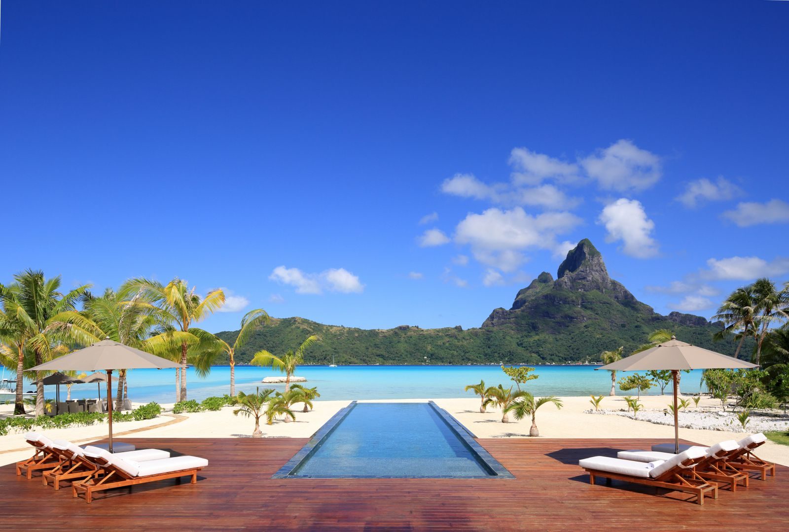 8 Highly Luxurious Islands You Must Visit With Your Family