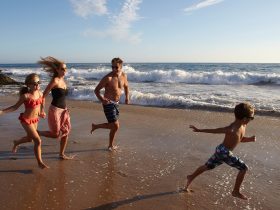 5 Easy Beach Hacks to Enjoy a Perfect Vacation