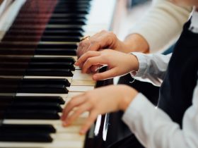 Practical Benefits Of Taking Up Piano Lessons