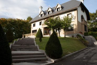 Spend The Winter Holidays At A Spanish Villa