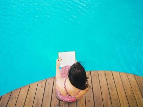 9 Inspiring Books To Read While Travelling To Prevent Mental Fatigue!