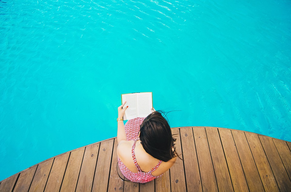 9 Inspiring Books To Read While Travelling To Prevent Mental Fatigue!