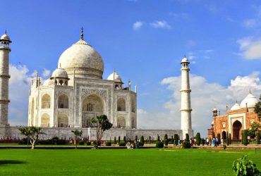 Explore Agra Through Palace On Wheels Train