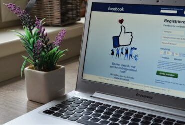 Facebook review widget